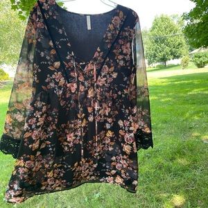 Floral Dress with see-through lace sleeves